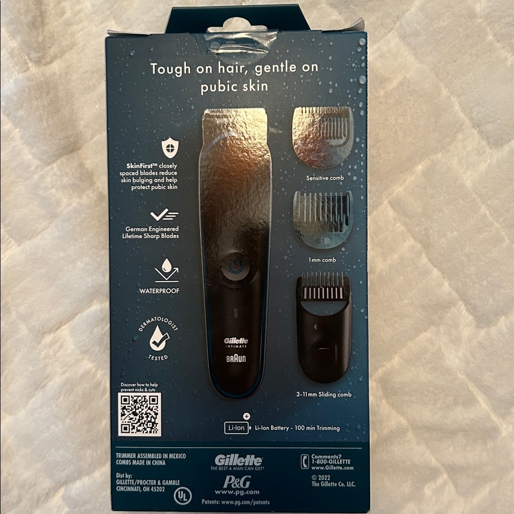 Gillette Intimate Trimmer with Combs - 1 available - Picture 3 of 4